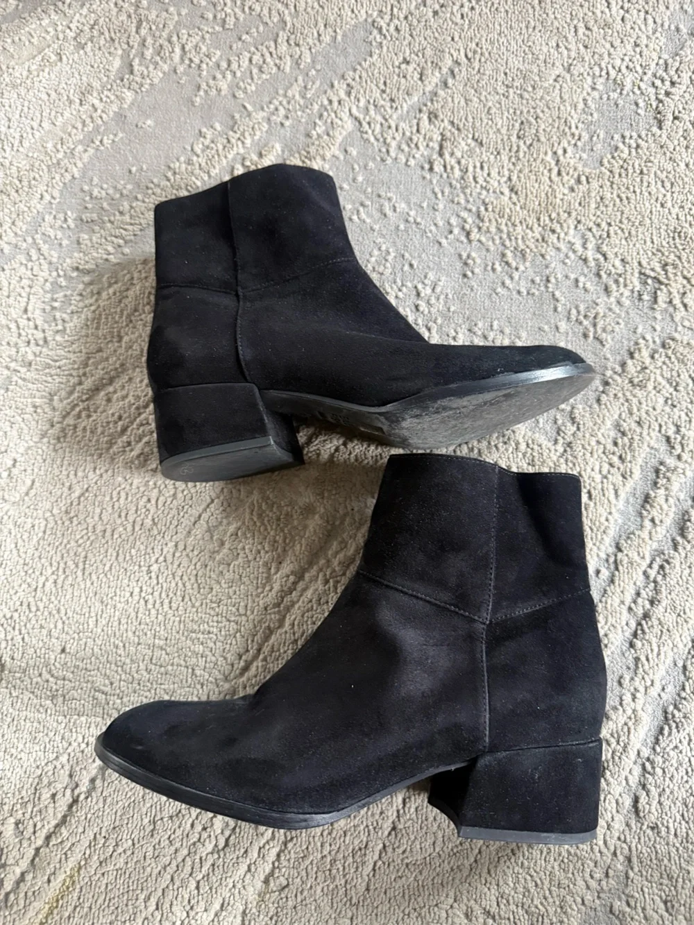 Eileen Fisher Black suede Leather ankle boots block heel 7.5
